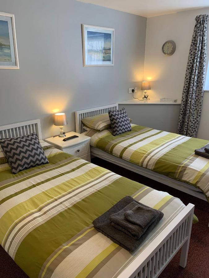Bedrock Lodge Winterbourne Exterior foto