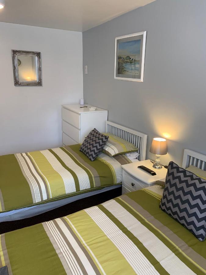 Bedrock Lodge Winterbourne Exterior foto